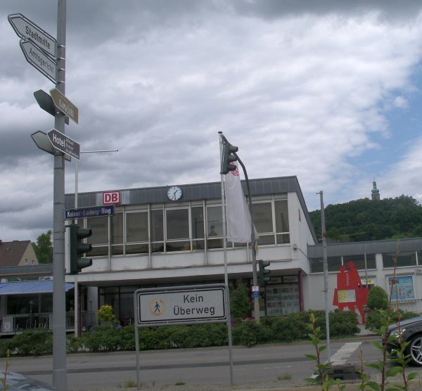 alt